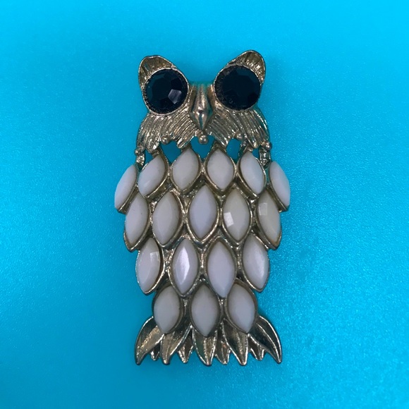 Kenneth Jay Lane Jewelry - Kenneth Jay Lane Owl Pendant